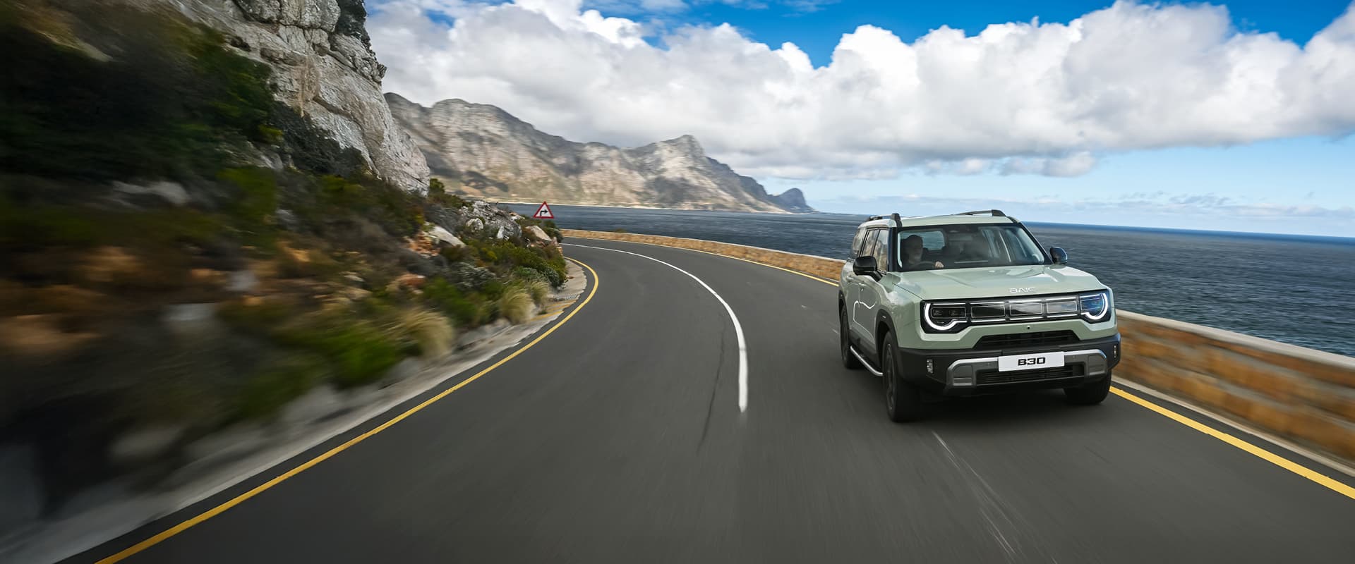 BAIC B30e 1.5T HEV PREMIUM ADVENTURE 4X4 DHT Banner Image