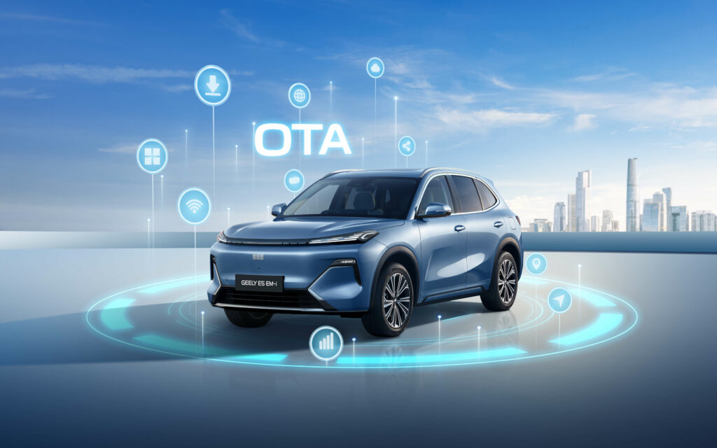 GEELY E5 EM-i APEX (PHEV) - Side View