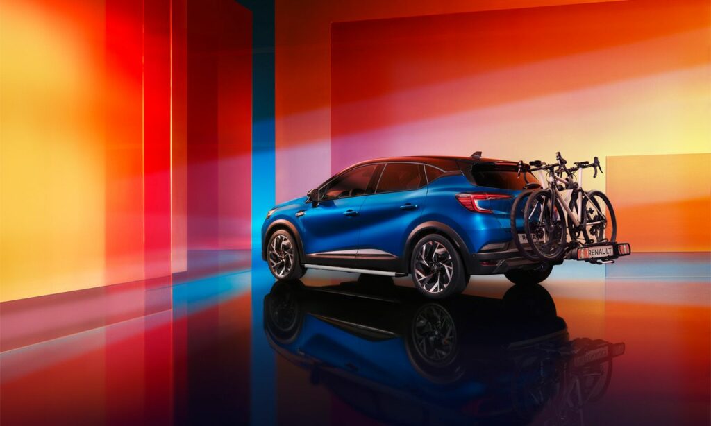 RENAULT CAPTUR 1.3T ESPRIT ALPINE EDC - Front View