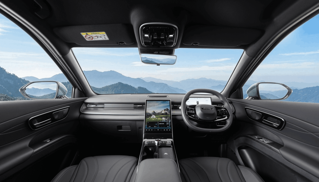 LEPAS L8 - Interior View