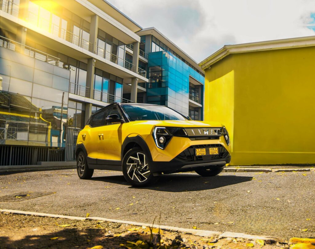 MAHINDRA XUV3XO