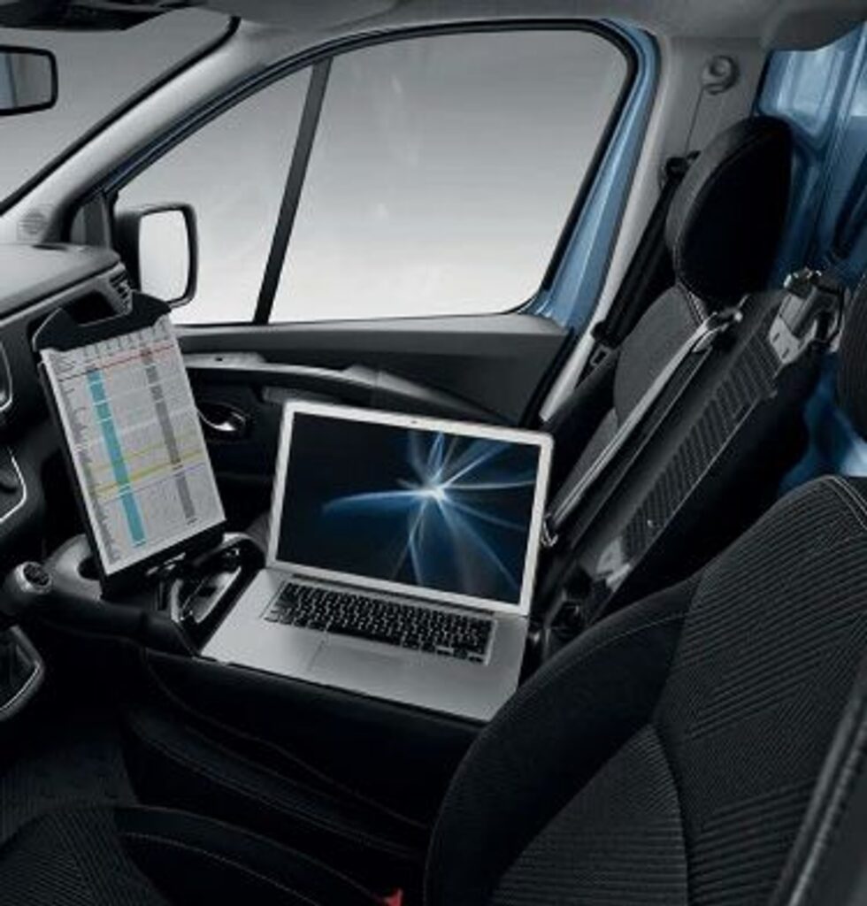 RENAULT TRAFIC 2.0 DCI F/C P/V - Interior View