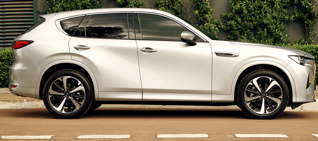 MAZDA CX-60 3.3L DE TAKUMI AWD A/T - Front View
